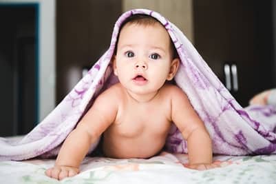 does speaking 2 languages to a baby confuse them